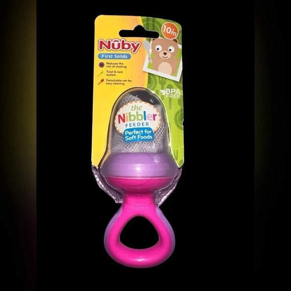 Nuby Nibbler Feeder - Fuchsia and Purple - Picture 2 of 2